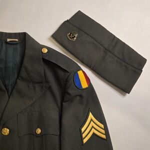 Vtg US Army Dress Jacket and Hat 81st Armor Regiment Pin Sergeant Stripes Sz 36R